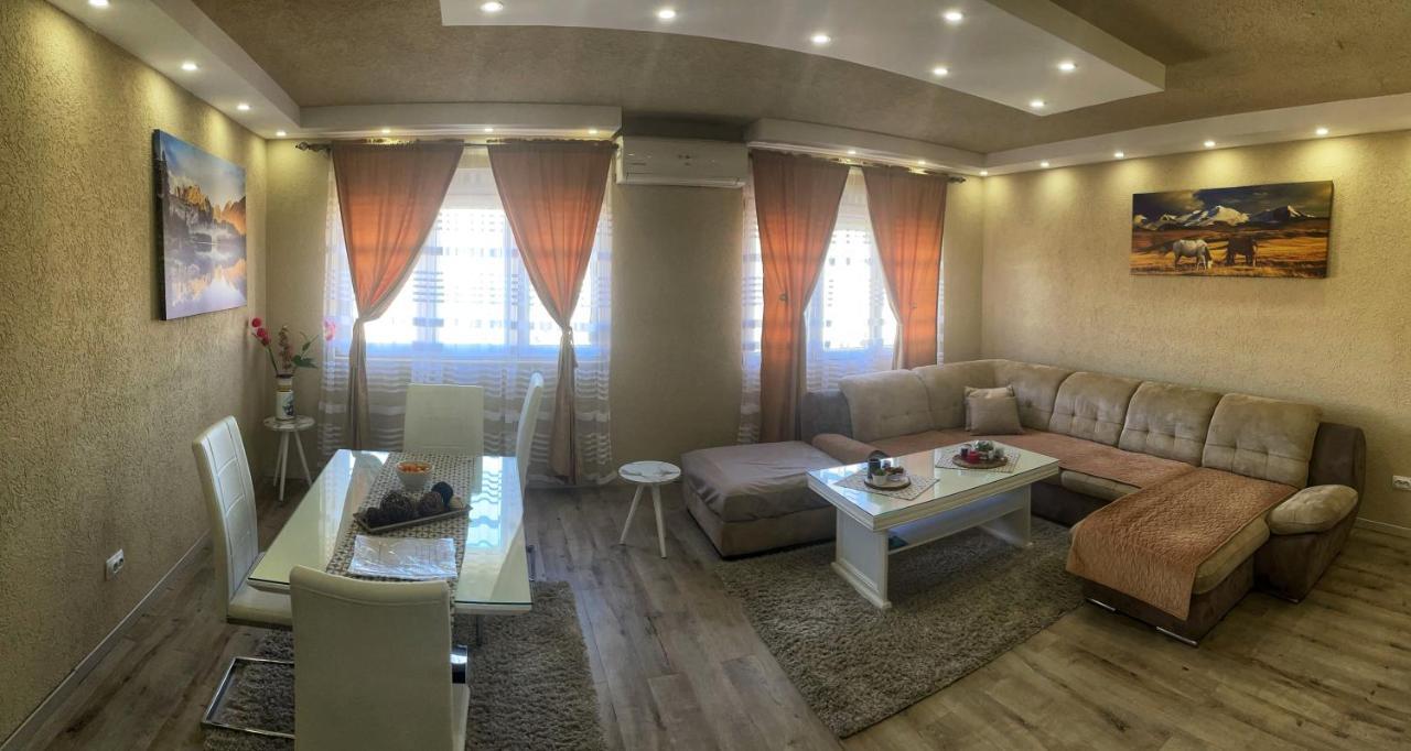 Apartment Alexandar ポドゴリツァ エクステリア 写真